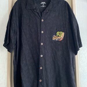 XL men’s Disney button down shirt